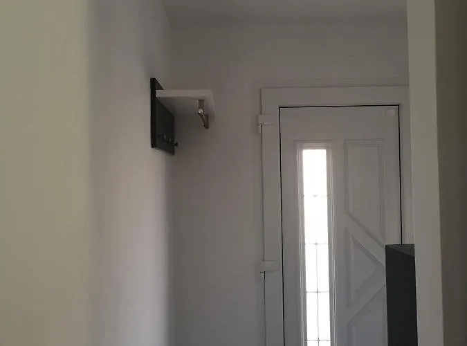 App Vanja 6170 شقة كاتيز أوب سافي