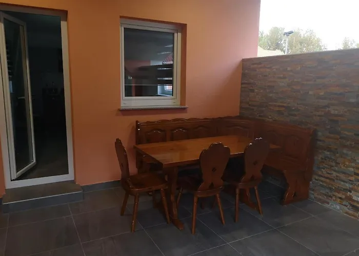 شقة App Vanja 6170 *