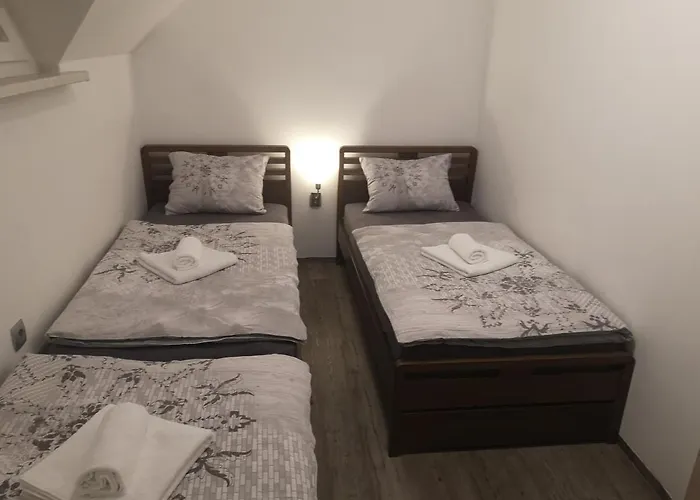 App Vanja 6170 * كاتيز أوب سافي