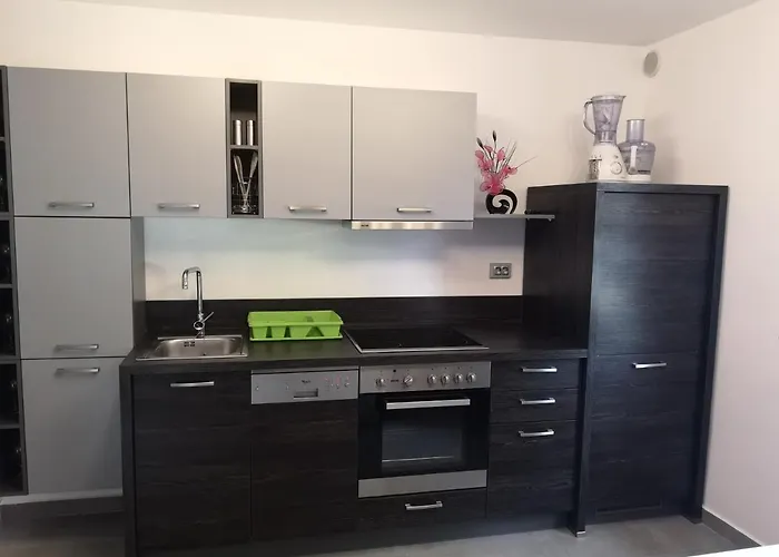 App Vanja 6170 شقة *